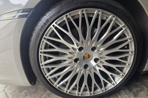 2021 Porsche 911 с пробегом 40 000 км