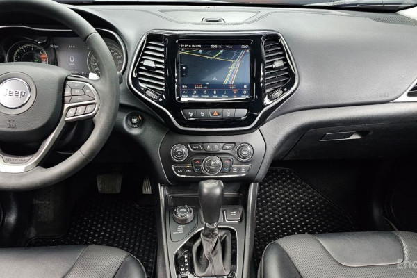 2022 Jeep Cherokee с пробегом 36 059 км