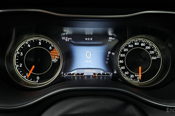 2022 Jeep Cherokee с пробегом 36 059 км