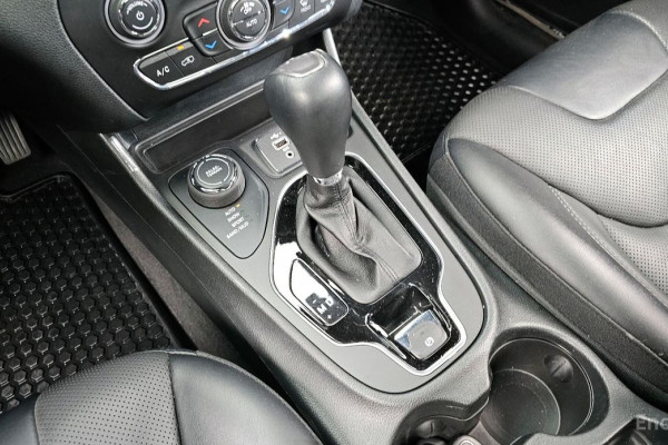 2022 Jeep Cherokee с пробегом 36 059 км