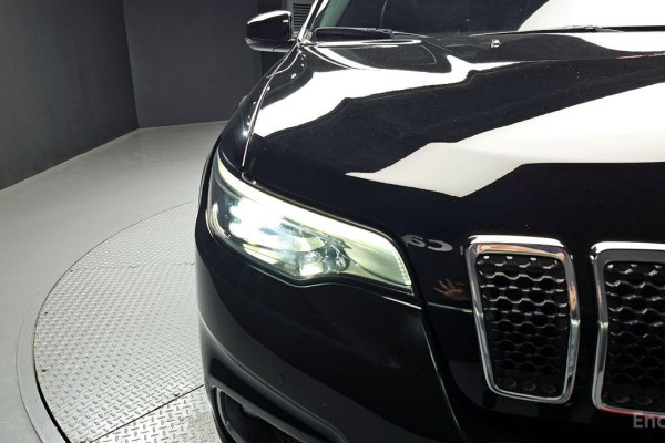 2022 Jeep Cherokee с пробегом 36 059 км