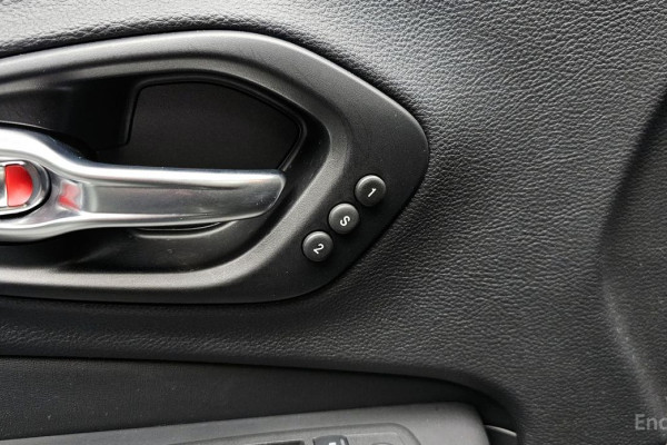 2022 Jeep Cherokee с пробегом 36 059 км