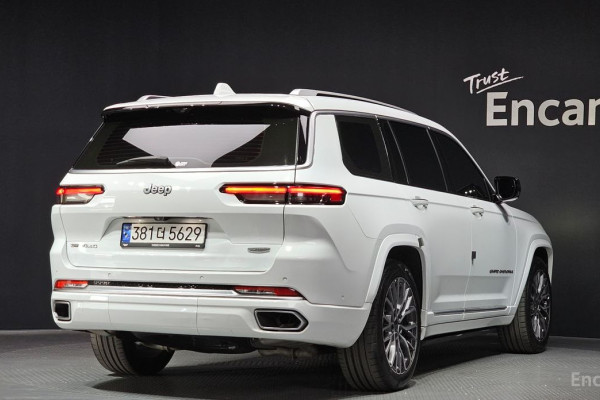 2023 Jeep Cherokee с пробегом 25 880 км