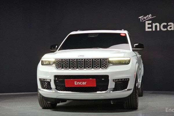 2023 Jeep Cherokee с пробегом 25 880 км