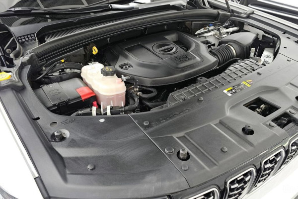 2023 Jeep Cherokee с пробегом 25 880 км