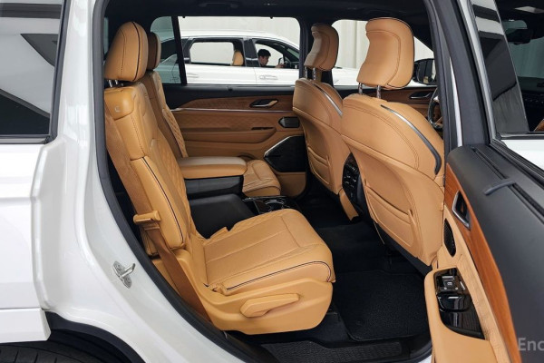 2023 Jeep Cherokee с пробегом 25 880 км