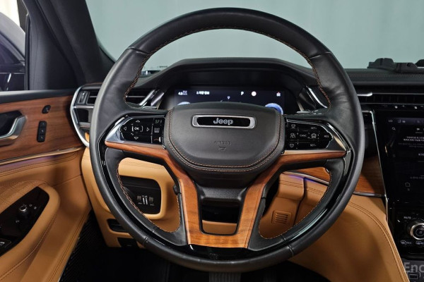 2023 Jeep Cherokee с пробегом 25 880 км