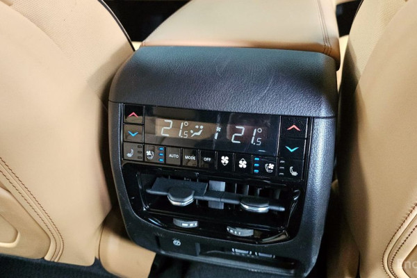 2023 Jeep Cherokee с пробегом 25 880 км