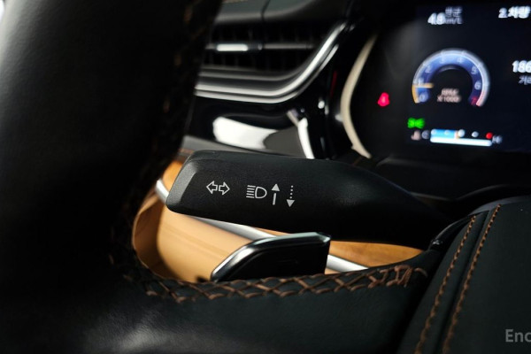 2023 Jeep Cherokee с пробегом 25 880 км