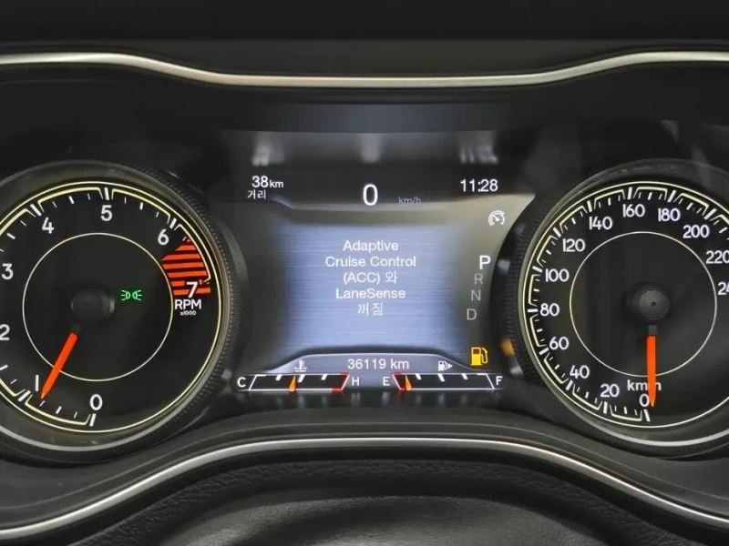 2022 Jeep Cherokee с пробегом 36 027 км