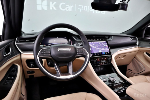 2023 Jeep Cherokee с пробегом 48 198 км