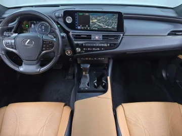 2022 Lexus ES с пробегом 60 536 км