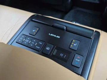 2022 Lexus ES с пробегом 60 536 км