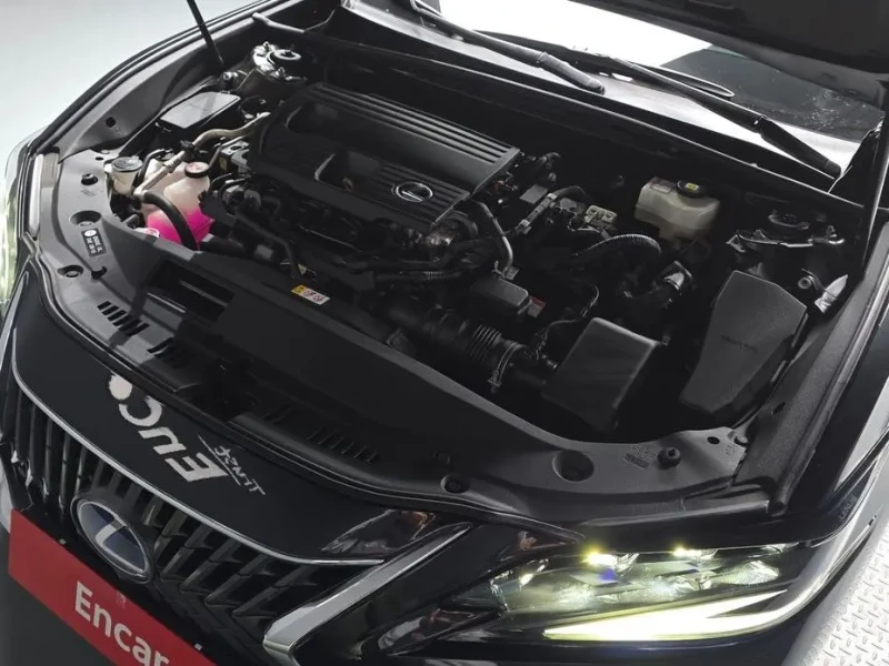 2022 Lexus ES с пробегом 96 622 км