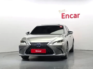 2022 Lexus ES с пробегом 78 888 км