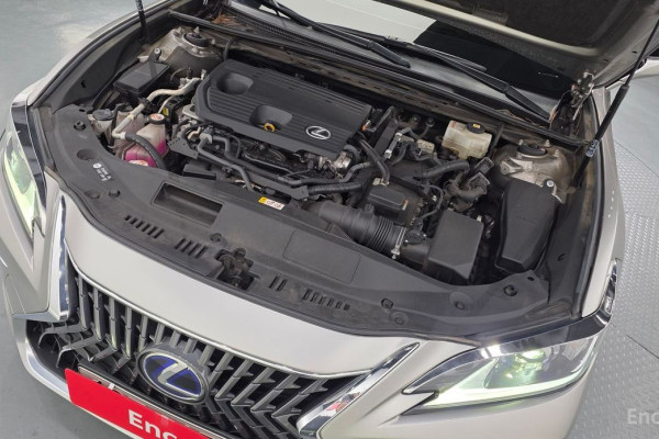 2022 Lexus ES с пробегом 78 888 км