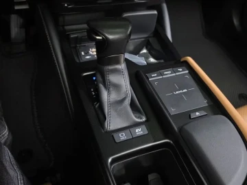 2022 Lexus ES с пробегом 78 888 км