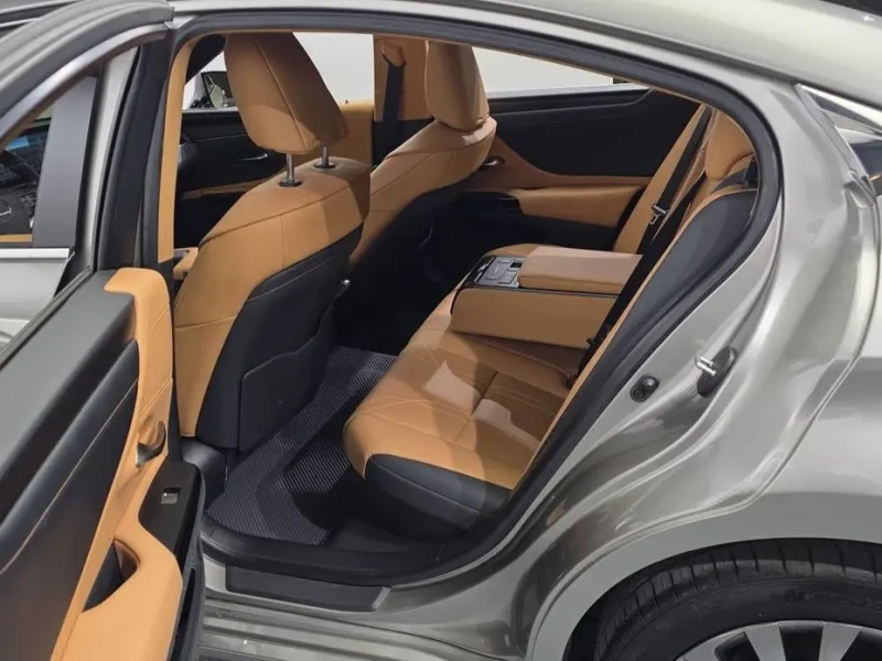 2022 Lexus ES с пробегом 78 888 км