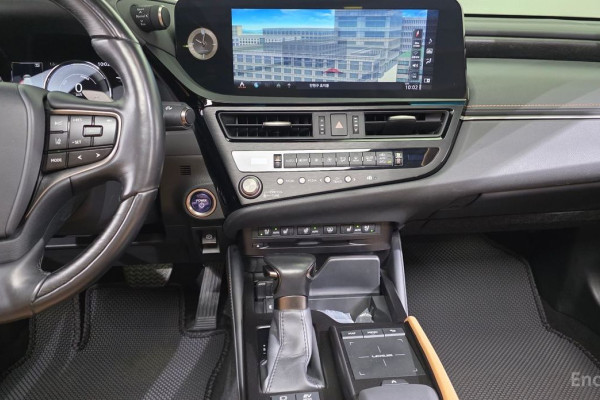 2022 Lexus ES с пробегом 78 888 км