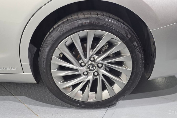 2022 Lexus ES с пробегом 78 888 км