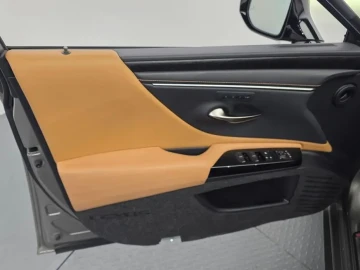 2022 Lexus ES с пробегом 78 888 км