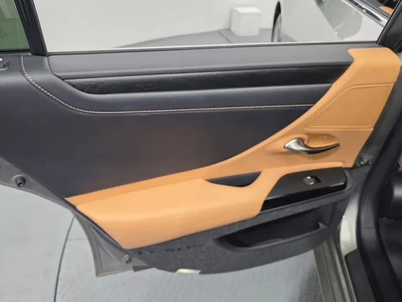 2022 Lexus ES с пробегом 78 888 км