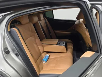 2022 Lexus ES с пробегом 78 888 км