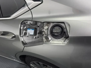 2022 Lexus ES с пробегом 78 888 км