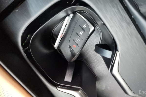 2023 Lexus ES с пробегом 65 670 км