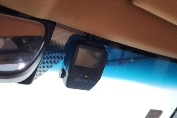 2023 Lexus ES с пробегом 65 670 км