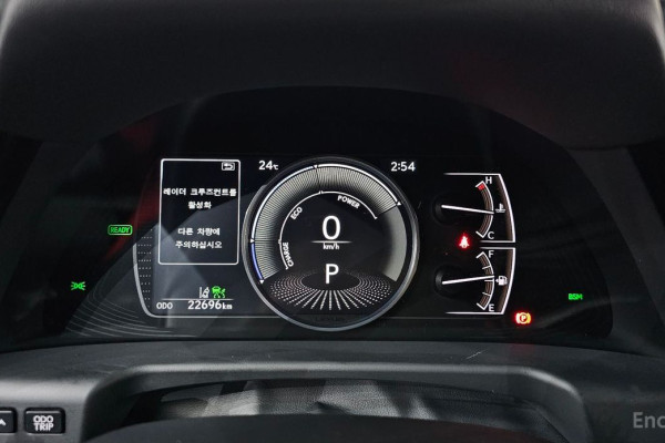 2022 Lexus ES с пробегом 22 696 км