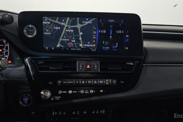 2022 Lexus ES с пробегом 22 696 км