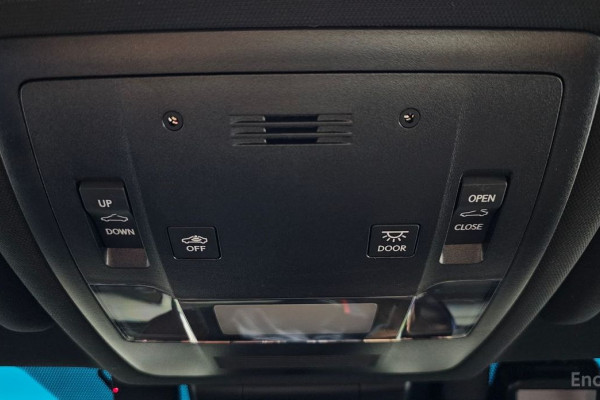 2022 Lexus ES с пробегом 22 696 км