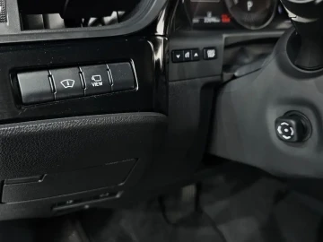 2022 Lexus ES с пробегом 22 696 км