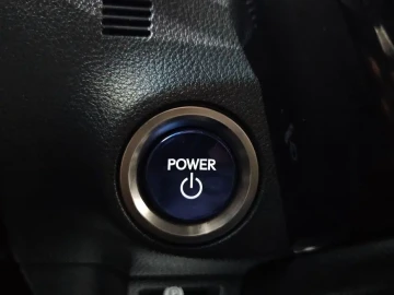 2022 Lexus ES с пробегом 22 696 км