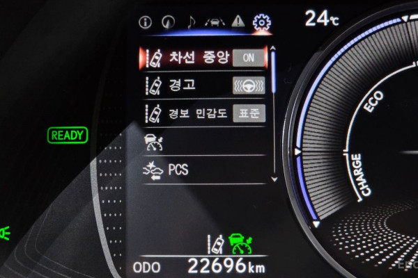 2022 Lexus ES с пробегом 22 696 км