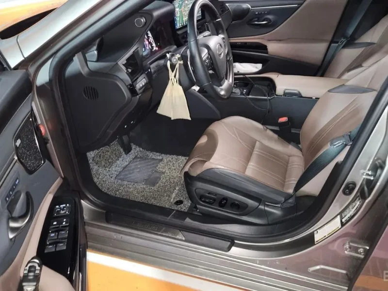 2023 Lexus ES с пробегом 43 462 км