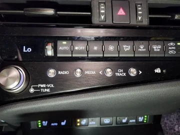 2023 Lexus ES с пробегом 43 462 км