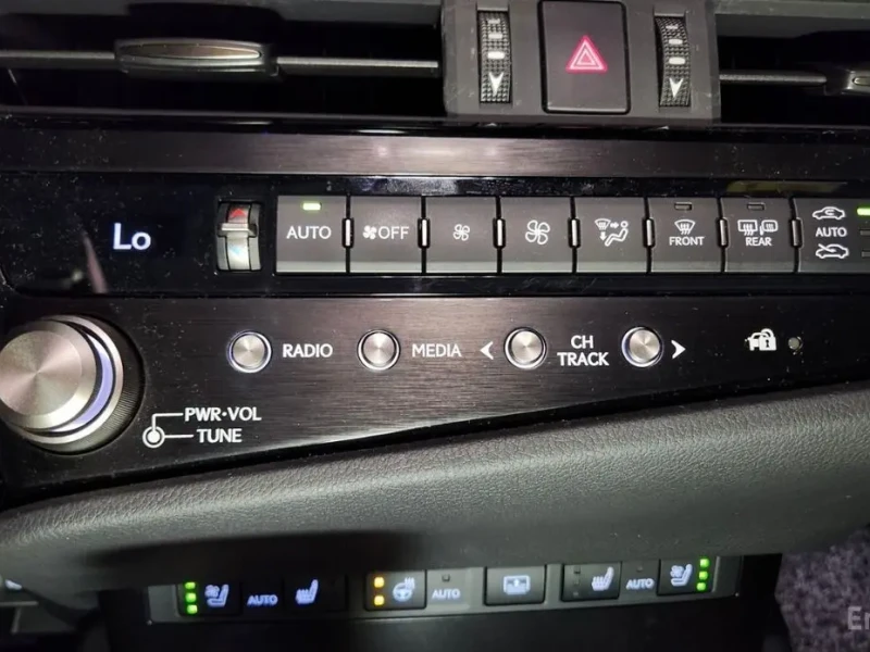 2023 Lexus ES с пробегом 43 462 км