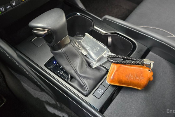 2023 Lexus ES с пробегом 50 154 км