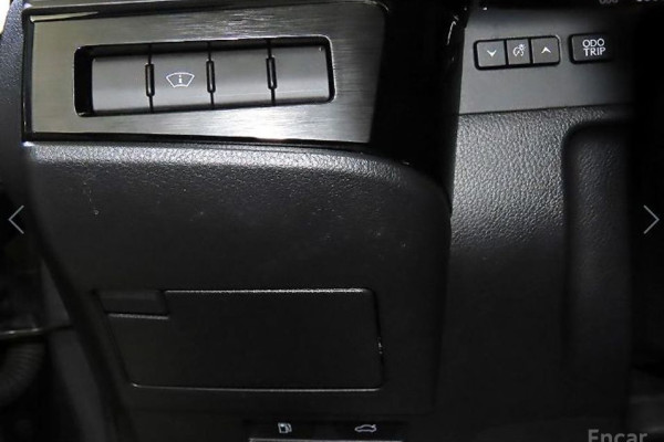 2023 Lexus ES с пробегом 65 651 км