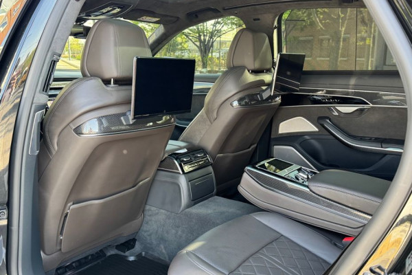 2021 Audi S8 с пробегом 59 000 км