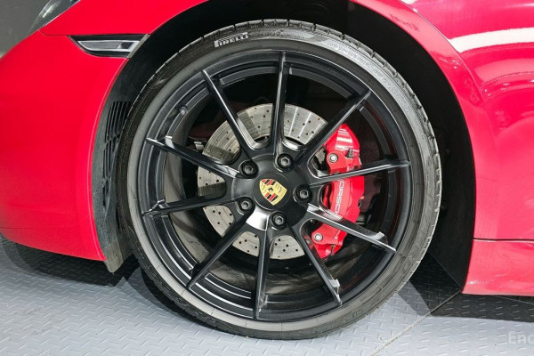 2023 Porsche 718 Spyder с пробегом 11 751 км