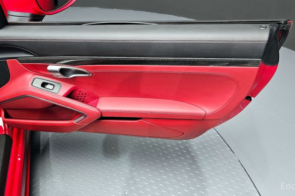 2023 Porsche 718 Spyder с пробегом 11 751 км