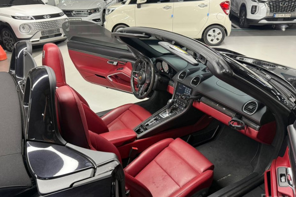 2021 Porsche 718 Spyder с пробегом 47 980 км