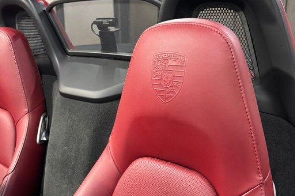 2021 Porsche 718 Spyder с пробегом 21 500 км