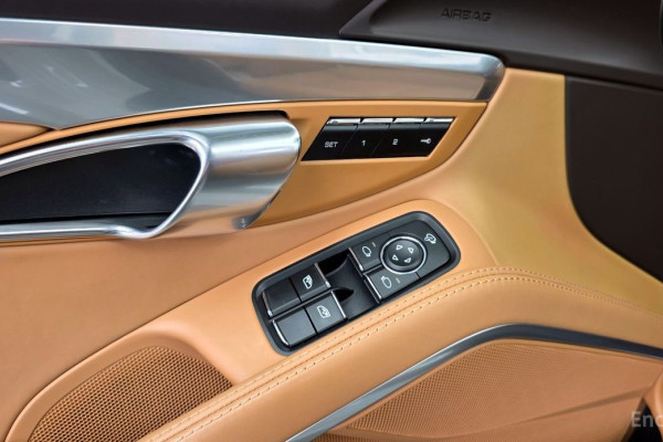 2023 Porsche Boxster с пробегом 15 972 км