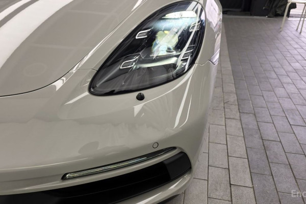 2023 Porsche Boxster с пробегом 15 972 км