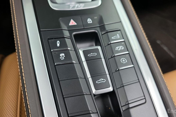 2023 Porsche Boxster с пробегом 15 972 км