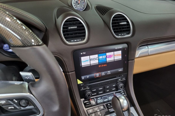 2022 Porsche Boxster с пробегом 10 400 км